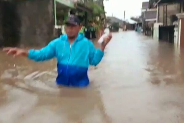 Perumahan Ragom Gawi Terendam Banjir Setinggi Pinggang Orang Dewasa