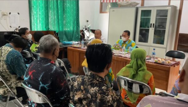 BNN Kota Metro Lakukan Tes Urin Terhadap ASN