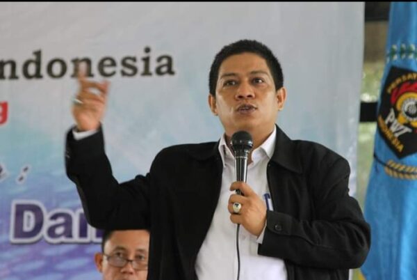 Juniardi MH, Peratin Hazairin Harus Minta Maaf