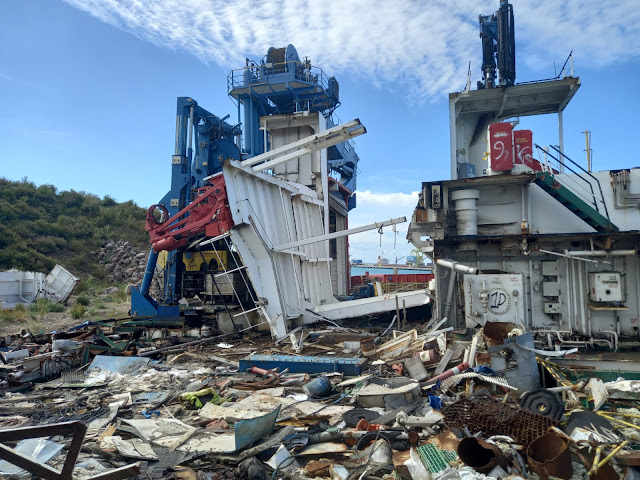 Telah Lama Bersandar, Kapal Berbendera Malaysia Menjadi Sorotan