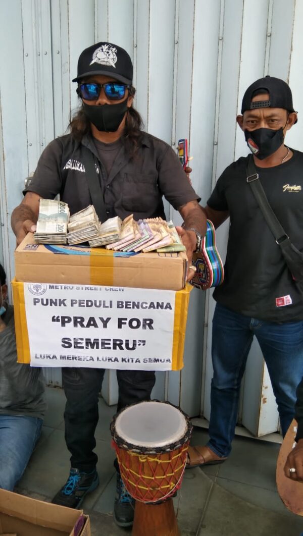 Metro Stret Crew Punk Peduli Bencana Semeru