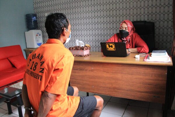 Diancam Akan Pukuli, Seorang Ayah Tega Cabuli Putrinya