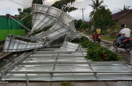 Pasir Sakti dan Karya Tani “Disapu” Puting Beliung