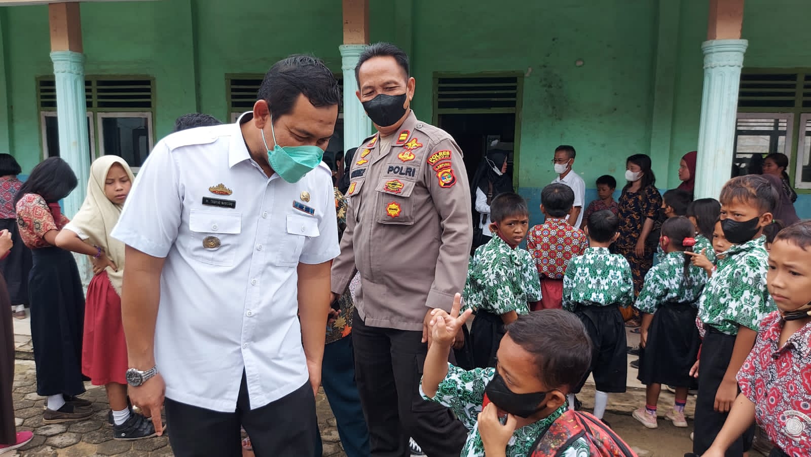 Tiga SD Negeri di Mesuji Melakukan Vaksinasi Anak