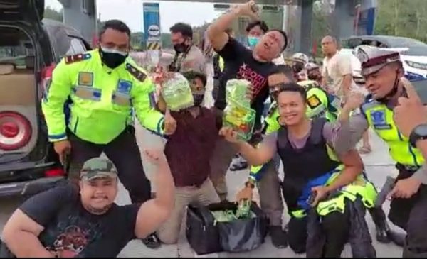 Grebek Mobil Avanza di Pintu Tol Simpang Pematang Polres Mesuji Amankan 15 Kg Sabu-Sabu