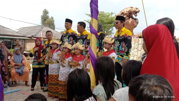 Camat Mesuji Timur Resmikan Taman Bermain Desa Sungai Cambai