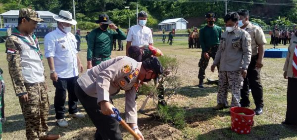 Sambut HUT Kolatmar ke – 45 Puslatpurmar 8 Teluk Ratai Penghijauan Serentak