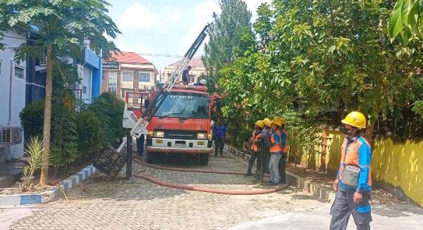 Kantor Disdikbud Kota Metro Dilalap Si Jago Merah
