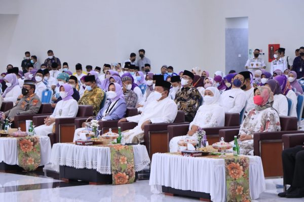 Gubernur Jawa Timur Khofifah Indar Parawansa Tausiah di Lampung