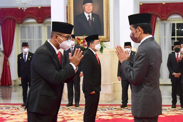Joko Widodo Lantik Gubernur Lemhannas dan Kepala Badan Pangan Nasional