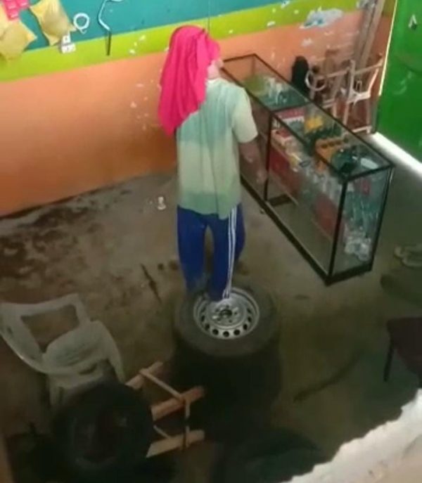 Warga Taman Sari Temukan Mayat Dibengkel