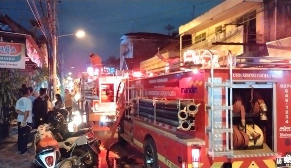 Warung Makan di Kemantren Yogyakarta Dilalap Sijago Merah