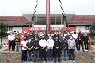 Ulang Tahun Ke-18, Komandan Brigif 4 Marinir/Bs Piabung Lampung Undang Wartawan Ngopi