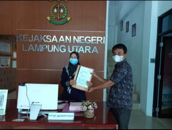 Satu Tahun Laporan Dugaan KKN Disdik dan BPBJ Lampura Mentah di Kejari Tajudin Rasul Akan Lapor Kajati