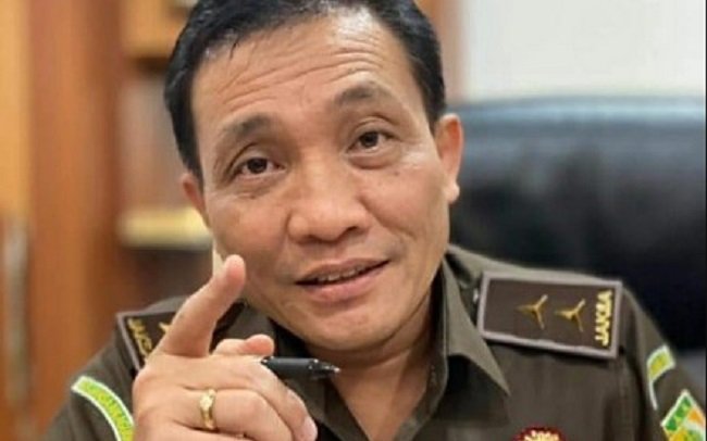 Kapuspenkum Kejagung Leonard Eben Kejati Banten Mia Amiati Ke Jawa Timur