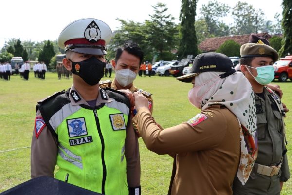 Winarti Pembina Apel Gelar Pasukan Operasi Keselamatan Krakatau di Polres Tulang Bawang