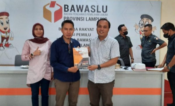 Bawaslu Pesibar Sampaikan Laporan Tahunan Divisi Penyelesaian Sengketa Tahun 2021
