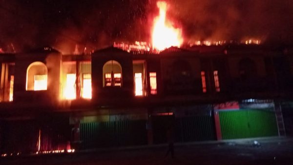 Ba’da Subuh Enam Ruko di Pasar Sukadana Ludes Terbakar