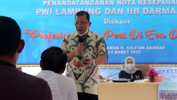 Diskusi PWI Lampung Bertema Profesionalitas Pers di Era Digital