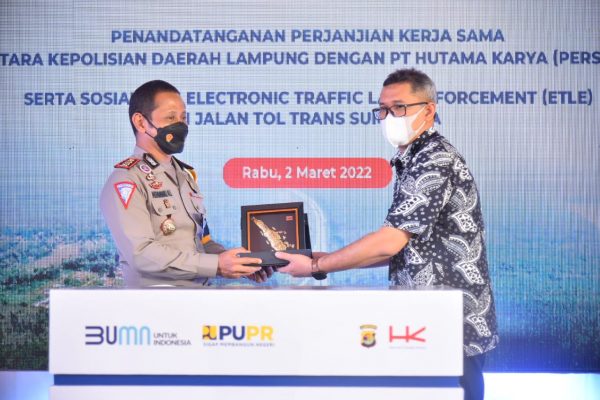 Tandatangani Perjanjian Kerjasama Dengan PT Hutama Karya, Polda Lampung Berlakukan ETLE di Tol Trans Sumatera