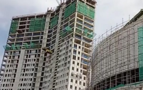 Warga Jalan Yossudraso Keluhkan Proyek Lampung Bay City Abaikan Keselamatan Kerja dan Lingkungan?
