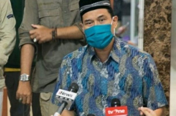 Dianggap Membantu dan Menyebunyikan Informasi Teroris Munarman Divonis Tiga Tahun