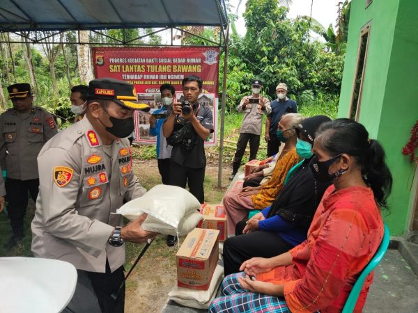 Satlantas Polres Tulang Bawang Sukses Bedah Rumah Warga, AKBP Hujra: Implementasi Jiwaku Penolong