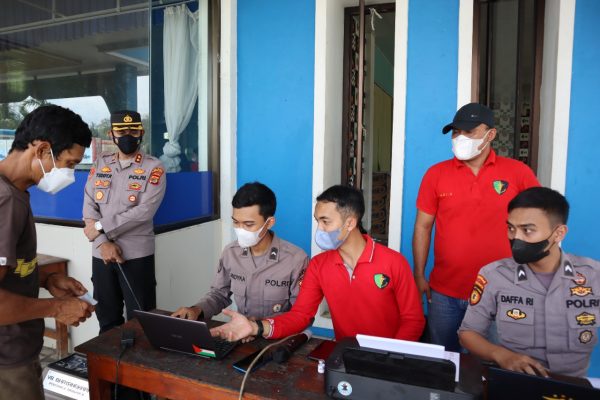 Polres Way Kanan Buka Gerai Vaksin Lintas Tengah Sumatera