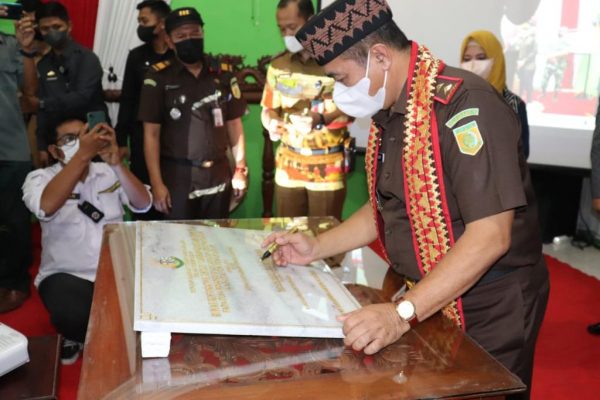 Kajati Lampung Resmikan 144 Rumah  Restorative Justice “Lamban Keadilan Jejama” 