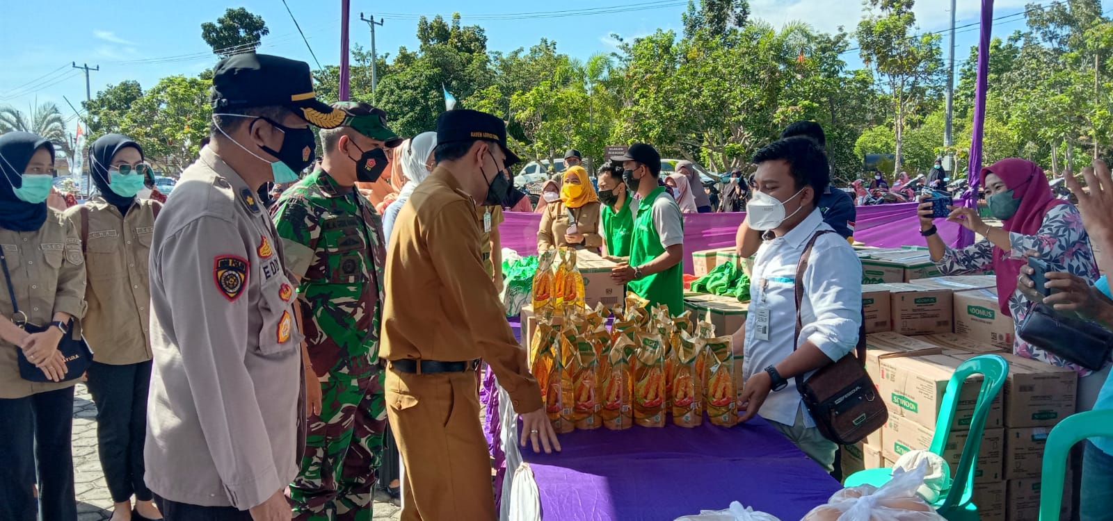 Menjelang Idul Fitri 1443/H, Pemkab Way Kanan Menggelar Bazar Pasar Murah