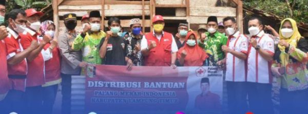 Wakil Bupati Distribusi Bantuan Di Marga Sekampung