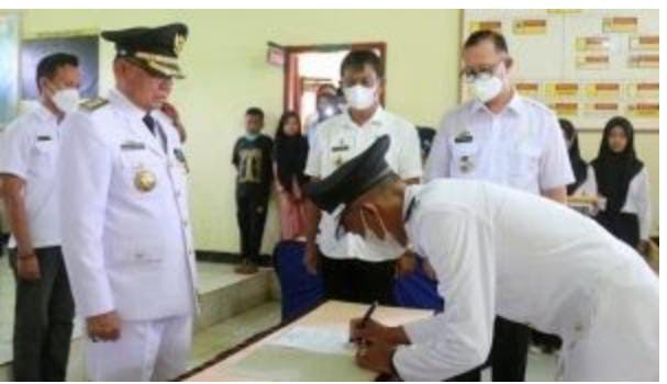 Kepala Desa Pematang Taholo Di Lantik Bupati Lampung Timur