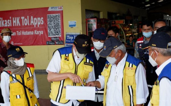 Ditinjau Menteri PUPR Hutama Karya Pastikan Jalan Tol Trans Sumatera Siap Layani Pemudik 2022