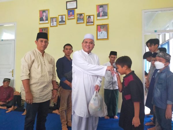HUT Lamtim, PWI Santuni Anak Yatim, Bukber, Bagi Bingkisan dan THR