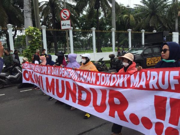 Buruh Unjukrasa di Depan DPR Mahasiswa di Patung Kuda Ini Tuntutannya
