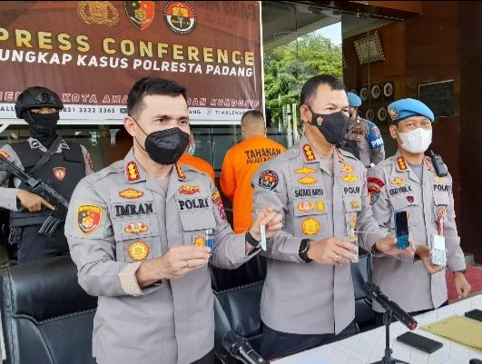 Terlibat Peredaran Narkoba Oknum Kompol Ditangkap Saat Akan Ambil BB HP Rekannya Ke Polres Padang