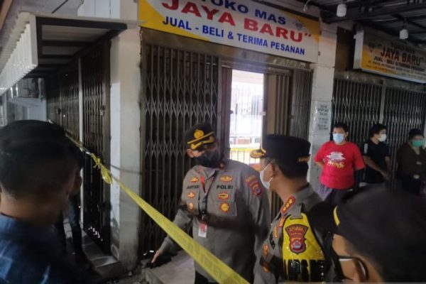 Dua Rampok Bersenpi Santroni Toko Emas di Pasar Kemis 0,5 Kg Emas Raib Satu Satpam Tertembak