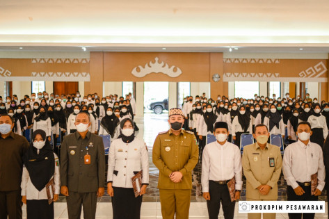 Serahkan SK Dendi Ramadhona Ingatkan PPPK dan CPNS Jalankan Amanah