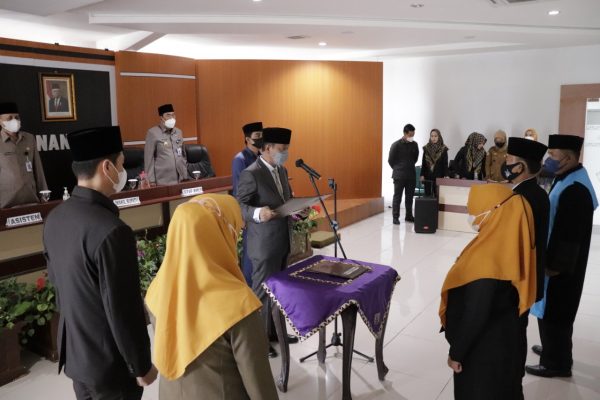Ali Rahman Lantik Kabid Dinas Dukcapil