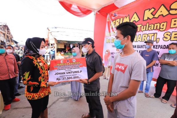 Korban Kebakaran Pasar Unit II Dapat Bantuan