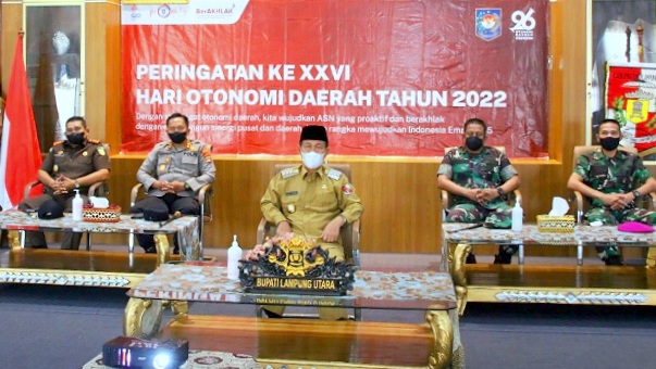 Peringatan Hari OTDA, Pemkab Lampura Komitmen Tingkatkan Daya Saing