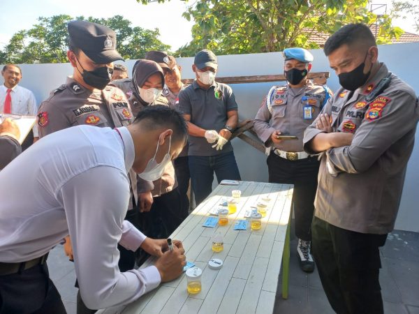 Pimpin Apel Kompol Zainul Tes Urine Dadakan Anggota