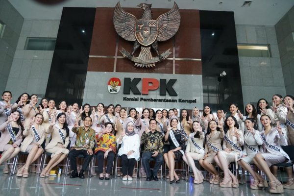 Finalis Puteri Indonesia Belajar Nilai-Nilai Antikorupsi