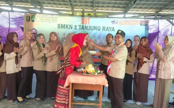 Syukuran SMK Negeri 1 Tanjung Raya 9 Tahun Menjadi Sekolah Unggulan