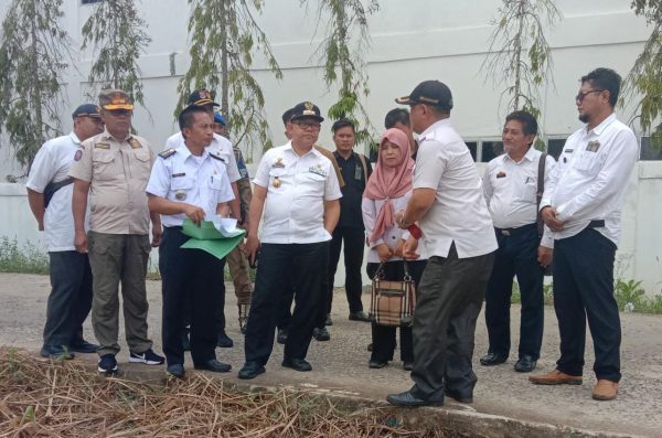 Bupati Mesuji Tinjau Pasar Terbengkalai Meminta Pedagang Menepatinya
