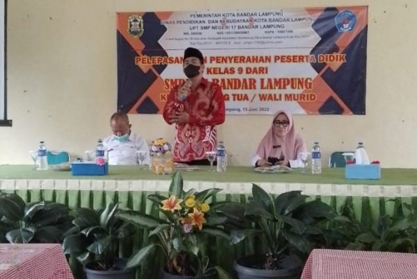 SMPN 17 Bandar Lampung Pelepasan dan Penyerahan Peserta Didik Kelas 9