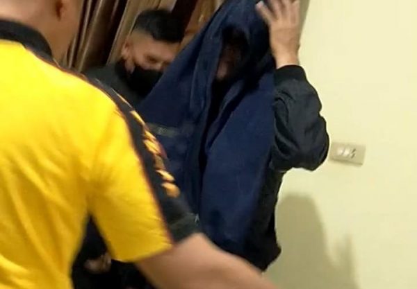 Oknum Kasat Lantas Digerebek Dalam Kamar Bersama Istri Kabag Logs