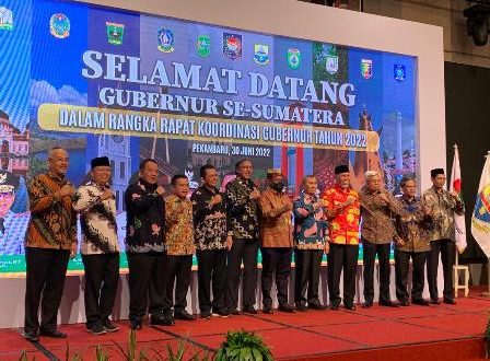 Ikuti Rakor Arinal Djunaidi Mengemukakan Progres Pembangunan Pulau Sumatera