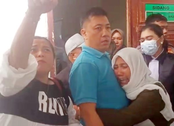 Perkosaan Halusinasi, Paidi Divonis 8 Tahun 6 Bulan Kuasa Hukum Banding Keluarga Histeris di Ruang Sidang
