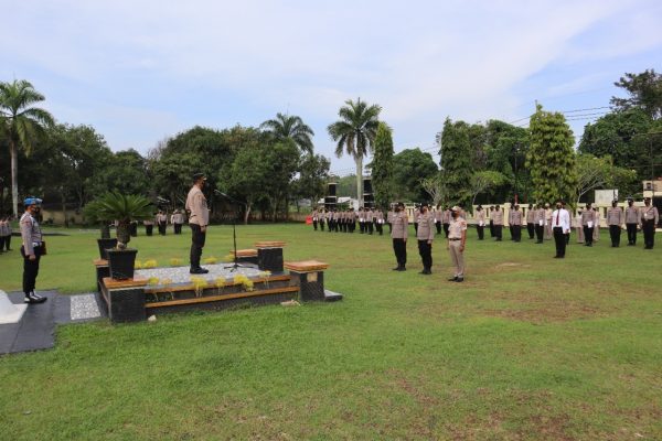 Pimpin Apel Pagi Ini Arahan AKBP Teddy